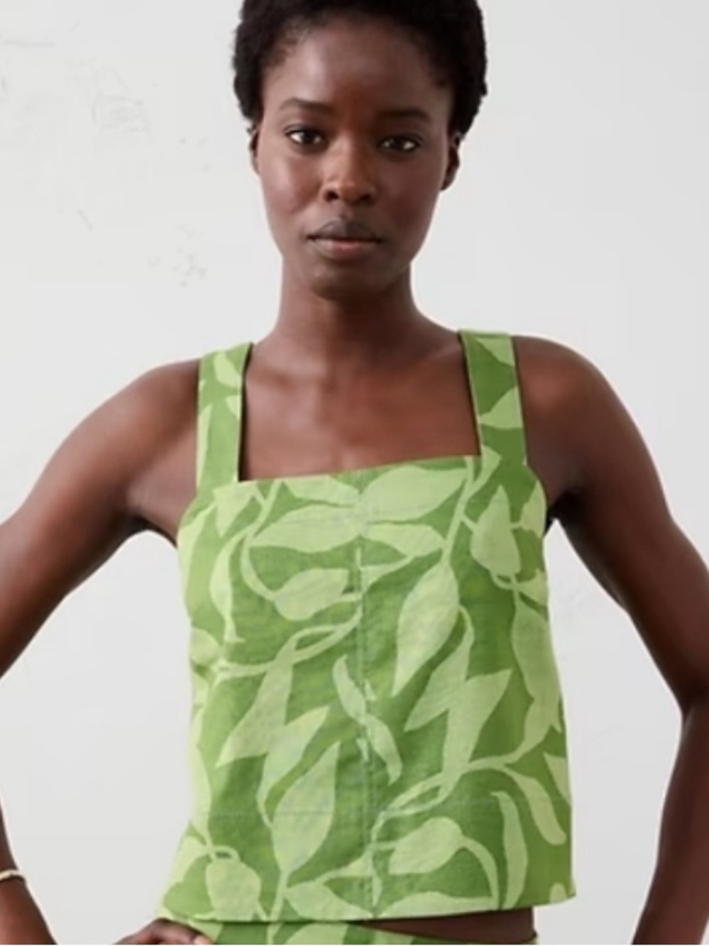 Banana Republic Crop Top Sz M w MEASUREMENTS Green Leaf Print Linen Adj. Straps